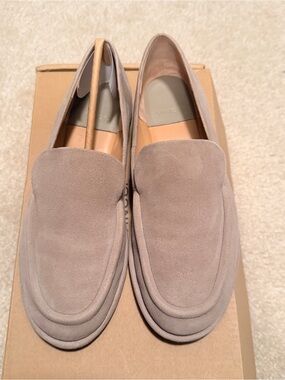 New in box Vince Sloan lambskin leather easy loafers 6M